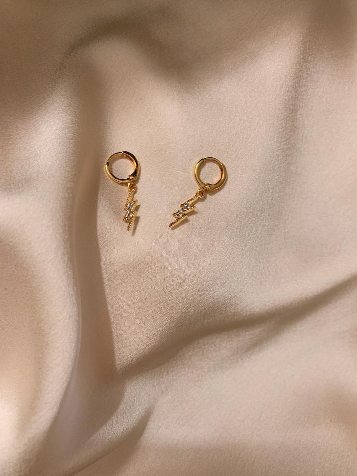 Thunder Shape Earrings Worbaxshop.com
